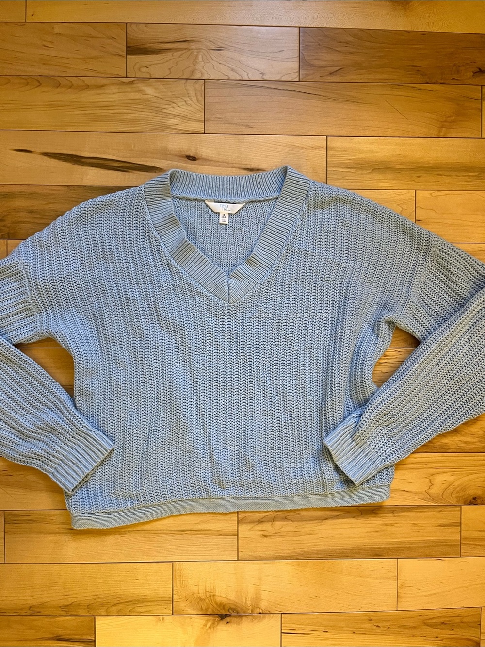 Time and Tru Light Blue V-Neck Knit Sweater